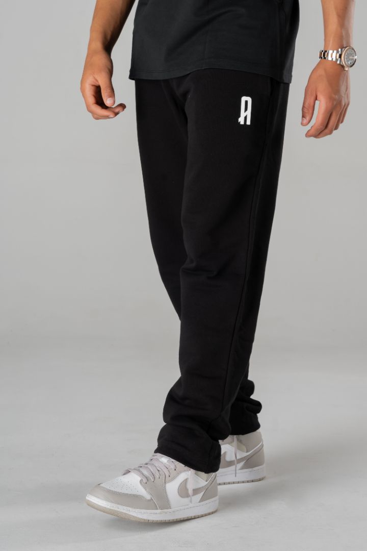 Black discount joggers designer